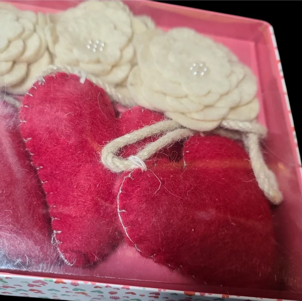 6ft Felt Hearts & Roses Beaded Valentines Day Garland Decor Love & Cupcakes New